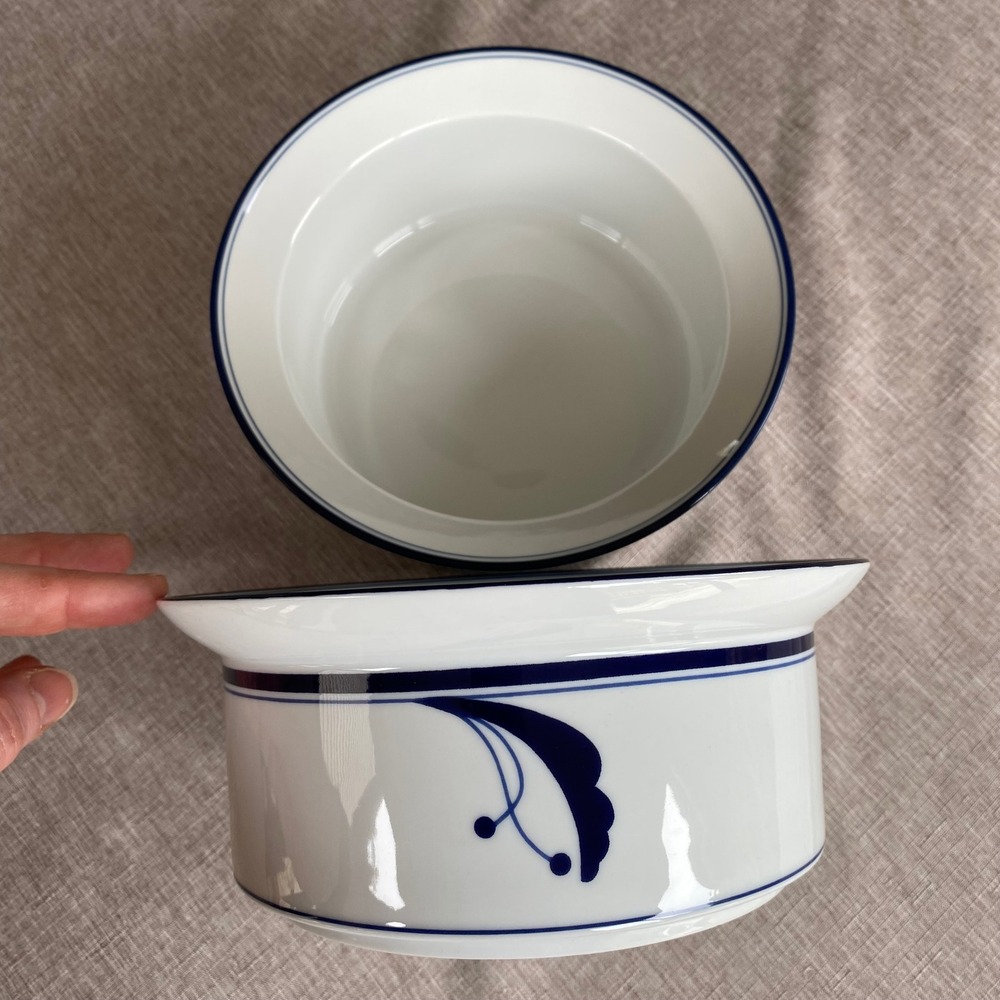 Dansk Flora Bayberry Blue‎ 7" Round Rimmed Vegetable Bowl Set of 2 White Blue